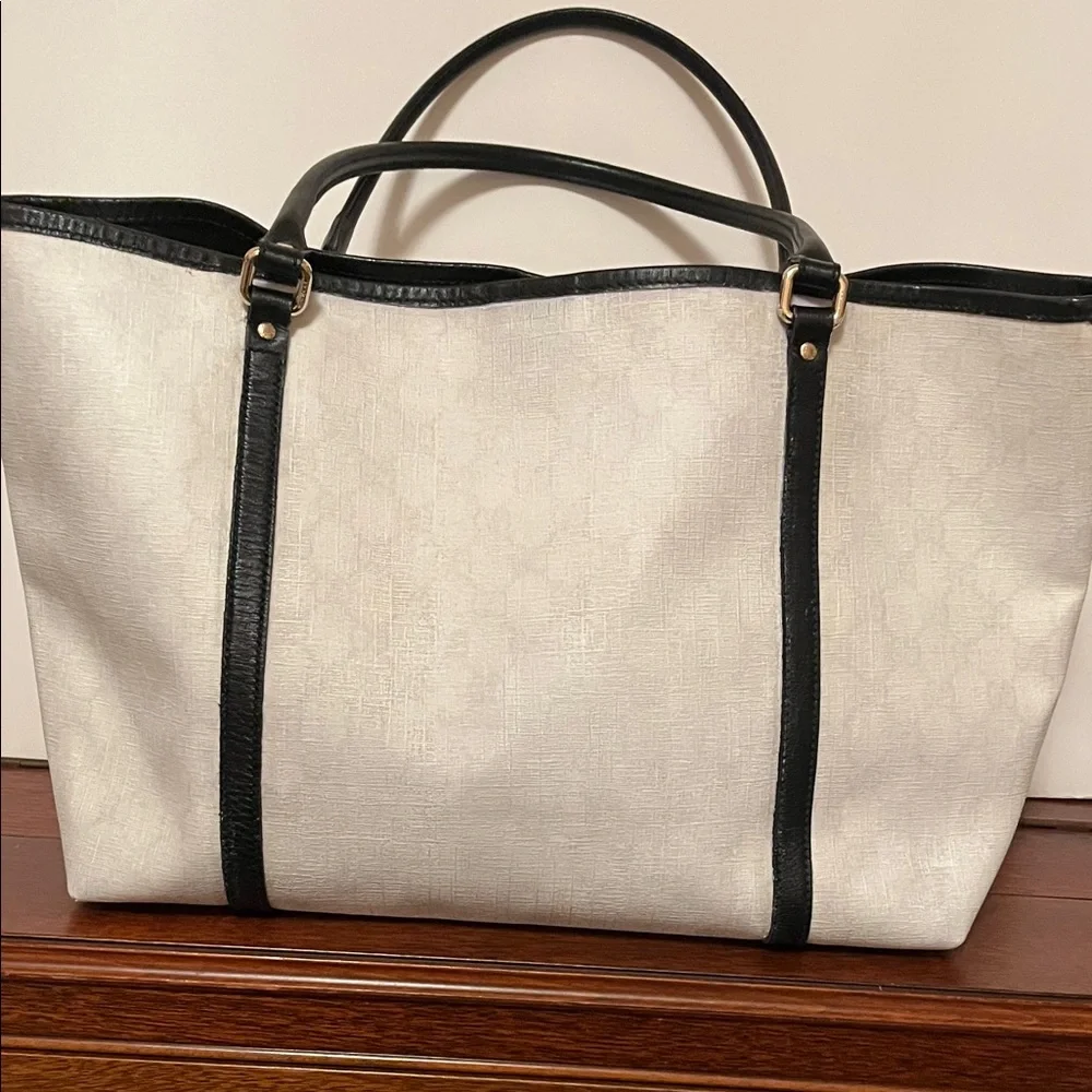 Gucci White and Black Tote - Picture 3 of 8